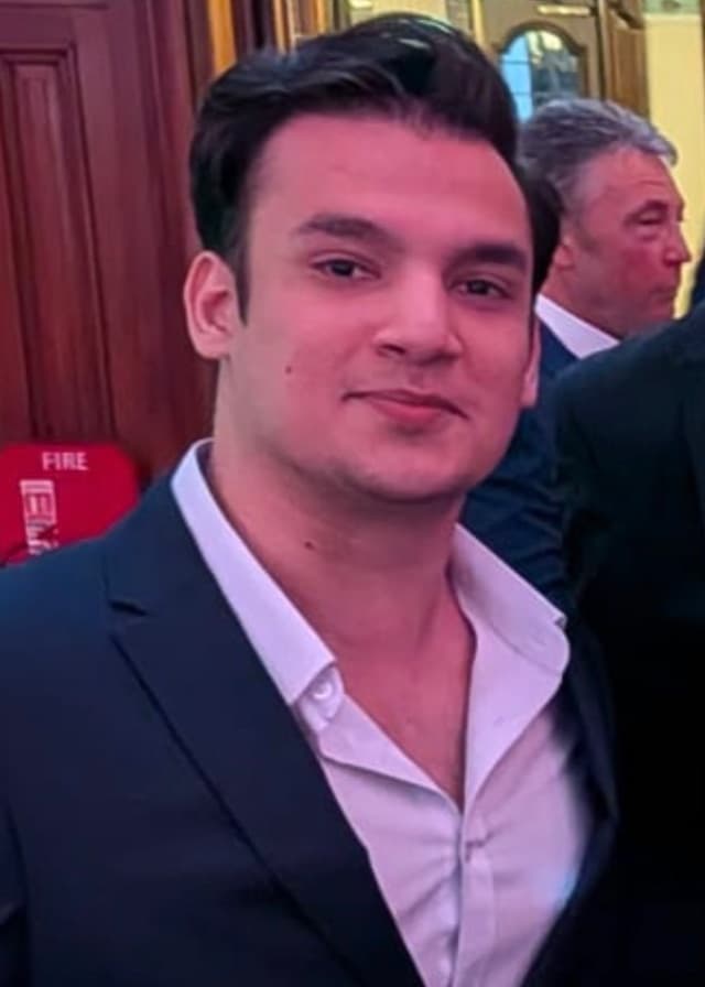 Portrait of Mazyar Hemati, community co-founder